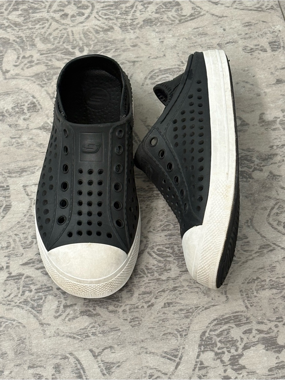 Skechers Kids Black Slip-On Water Shoes SZ 1